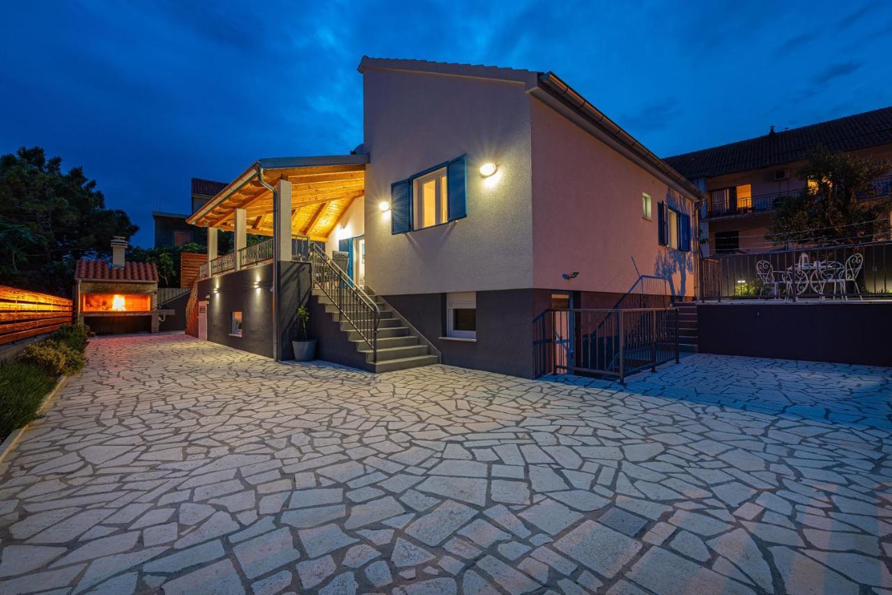 Villa Nika Ясенице Экстерьер фото